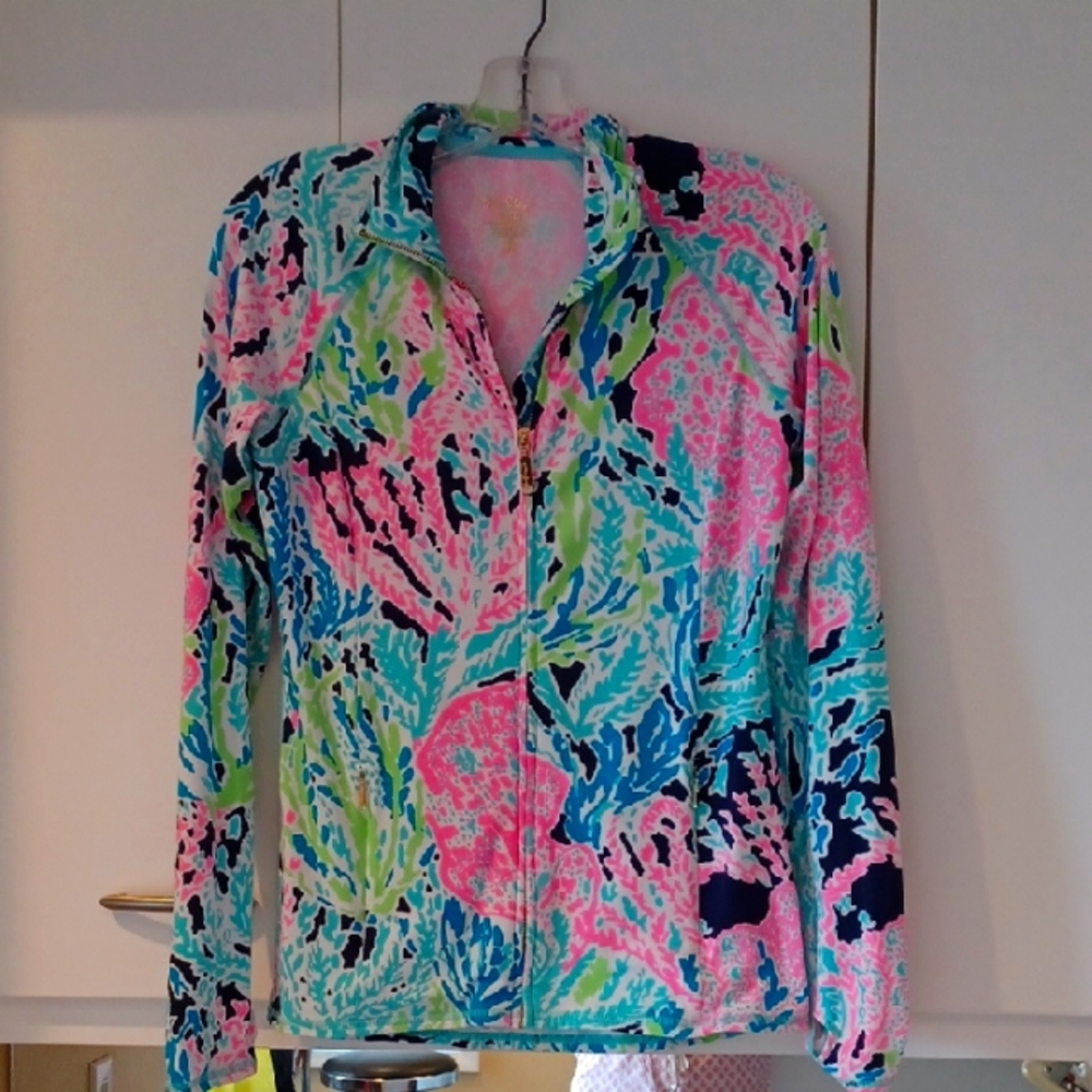 Wow..full Zip Luxletix Lilly Pulitzer Top